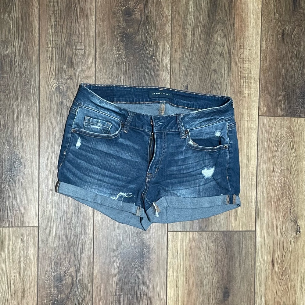 Aeropostale Shorty Size 6